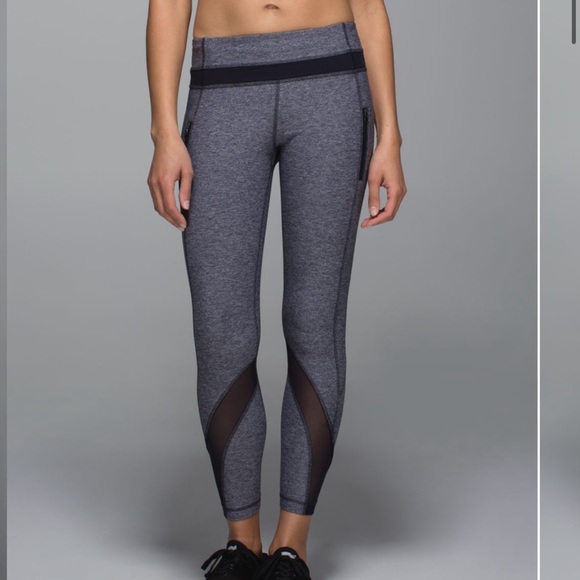 Lululemon Inspire Tight II (Mesh)
Heathered Naval Blue / Naval Blue Size 6 - Picture 15 of 17